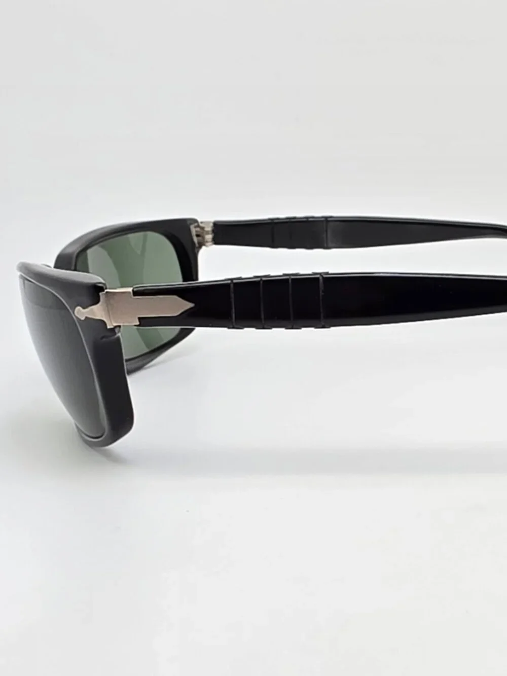 Persol this listing